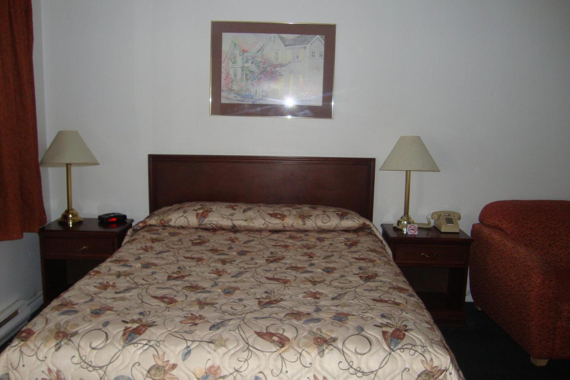 Royal Napanee Inn Greater Napanee Extérieur photo