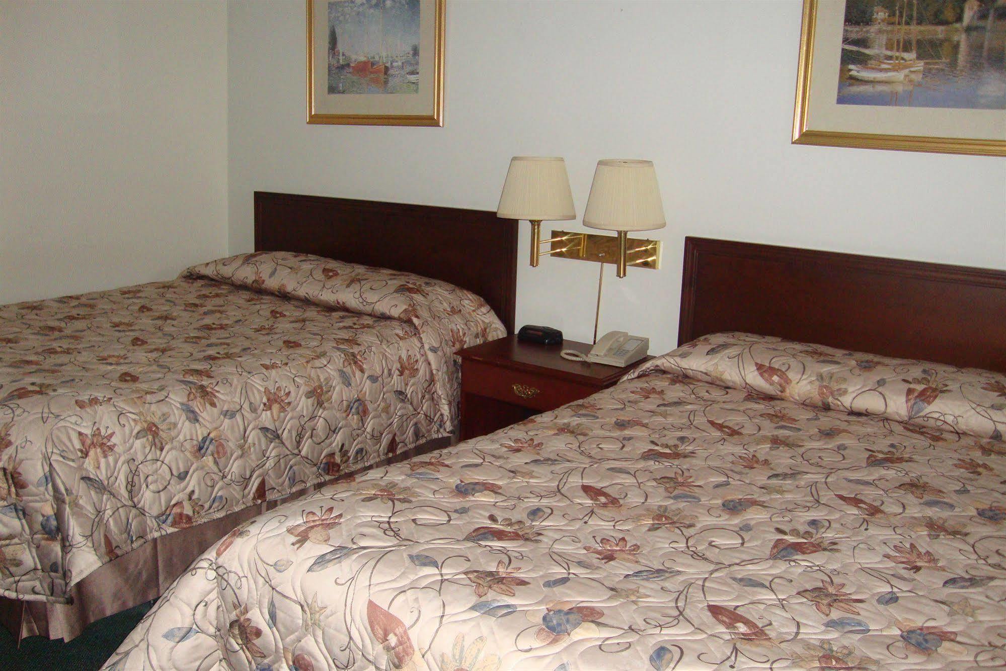 Royal Napanee Inn Greater Napanee Extérieur photo